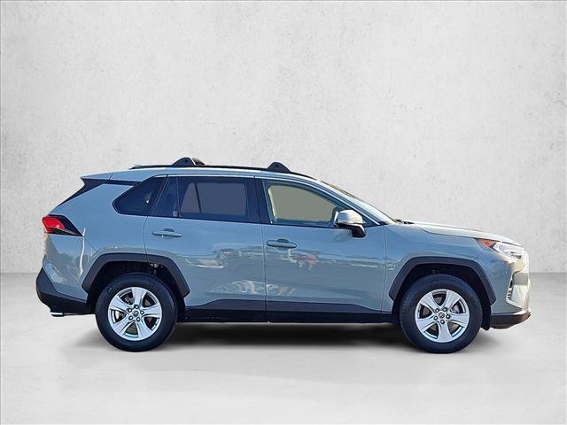 Used 2019 Toyota RAV4 XLE w/ Convenience Package FWD image 4