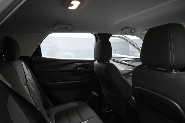 Used 2025 Chevrolet TrailBlazer LT AWD/4WD image 33