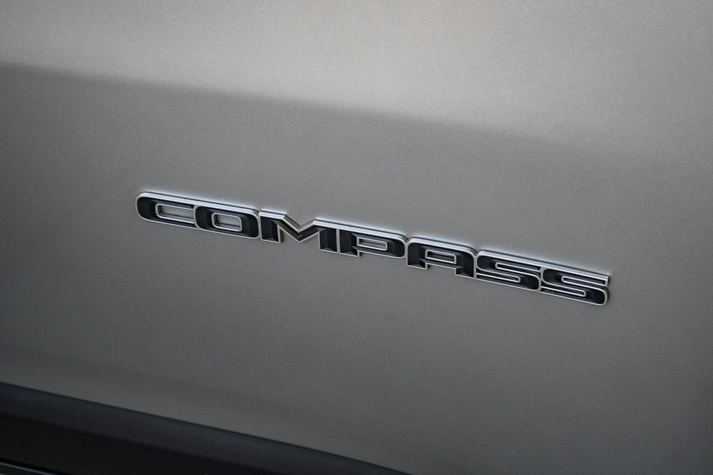 Used 2022 Jeep Compass Latitude image 10