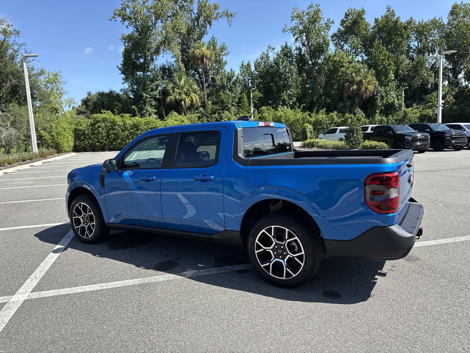 Used 2025 Ford Maverick Lariat AWD/4WD image 5