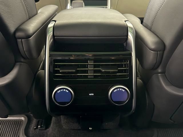 Used 2024 Land Rover Range Rover Autobiography AWD/4WD image 26