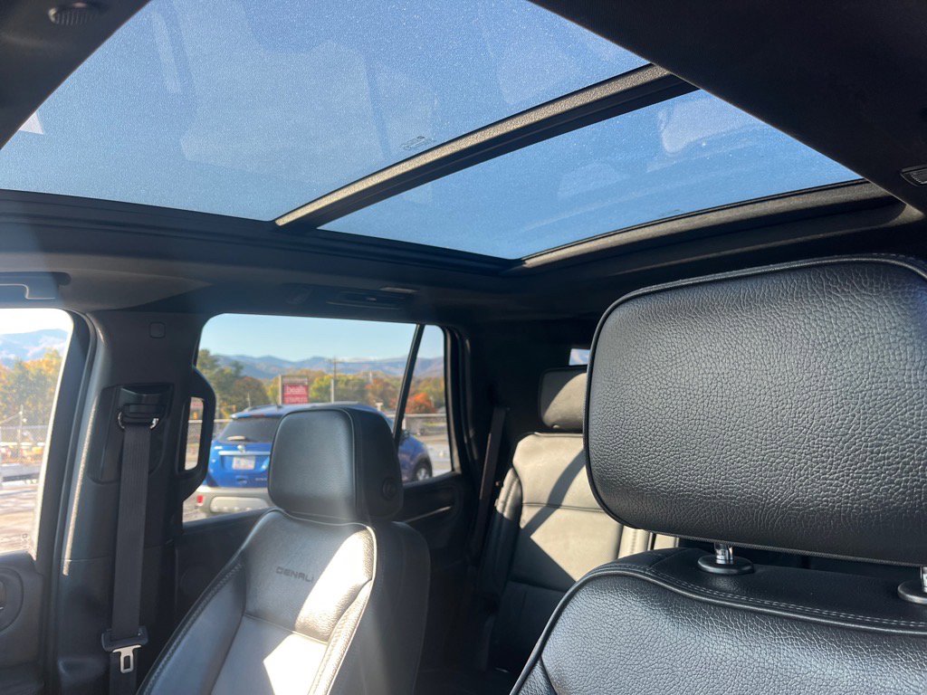 Used 2021 GMC Yukon Denali image 7