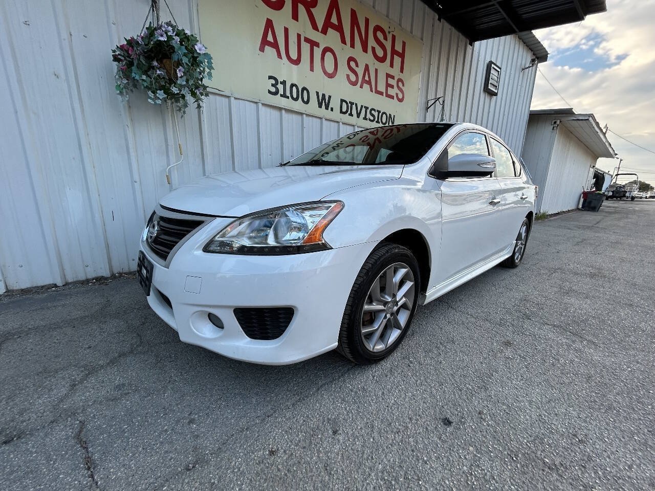 Used 2015 Nissan Sentra SR w/ Navigation Package FWD image 2