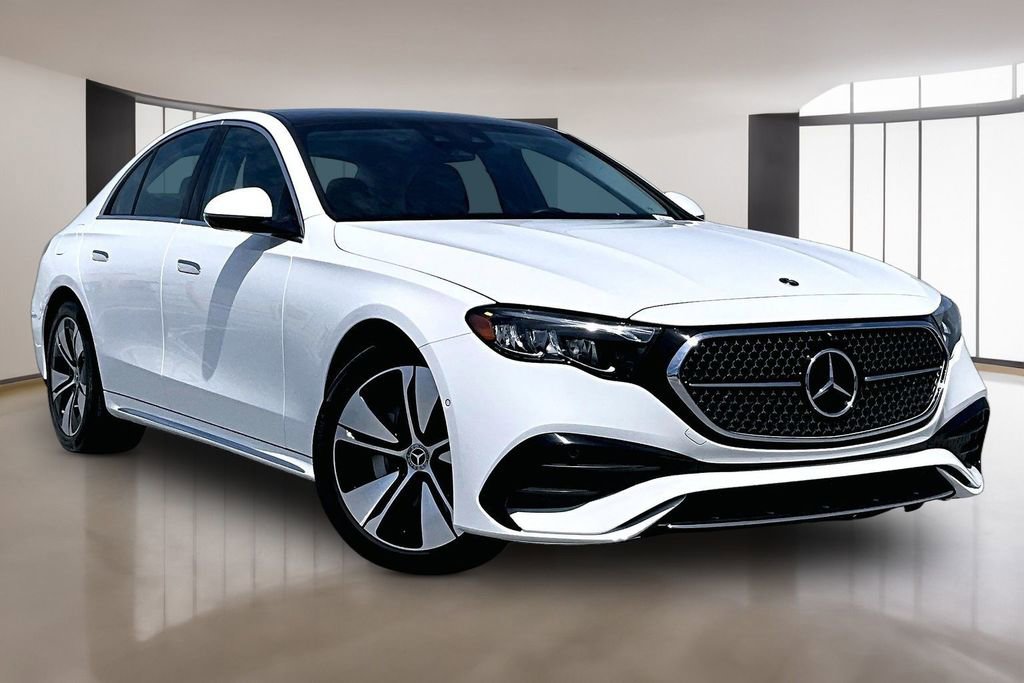 Used 2025 Mercedes-Benz E 350 4MATIC Sedan image 3