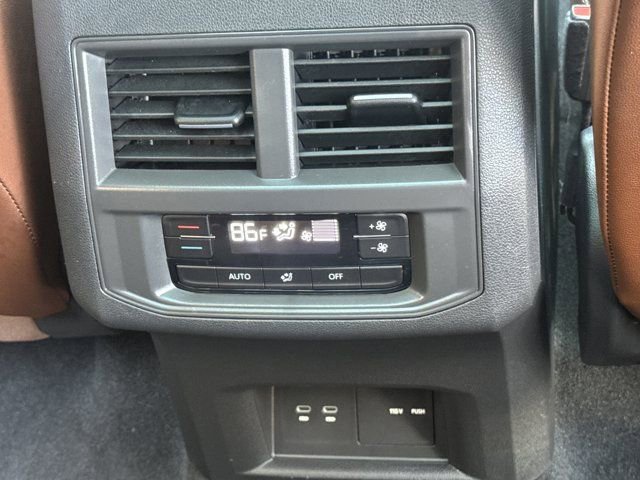 Used 2023 Volkswagen Atlas SE w/ Panoramic Sunroof Package image 17