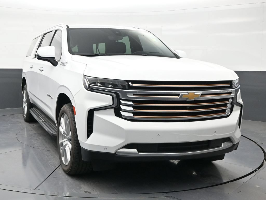 Used 2022 Chevrolet Suburban High Country RWD image 7