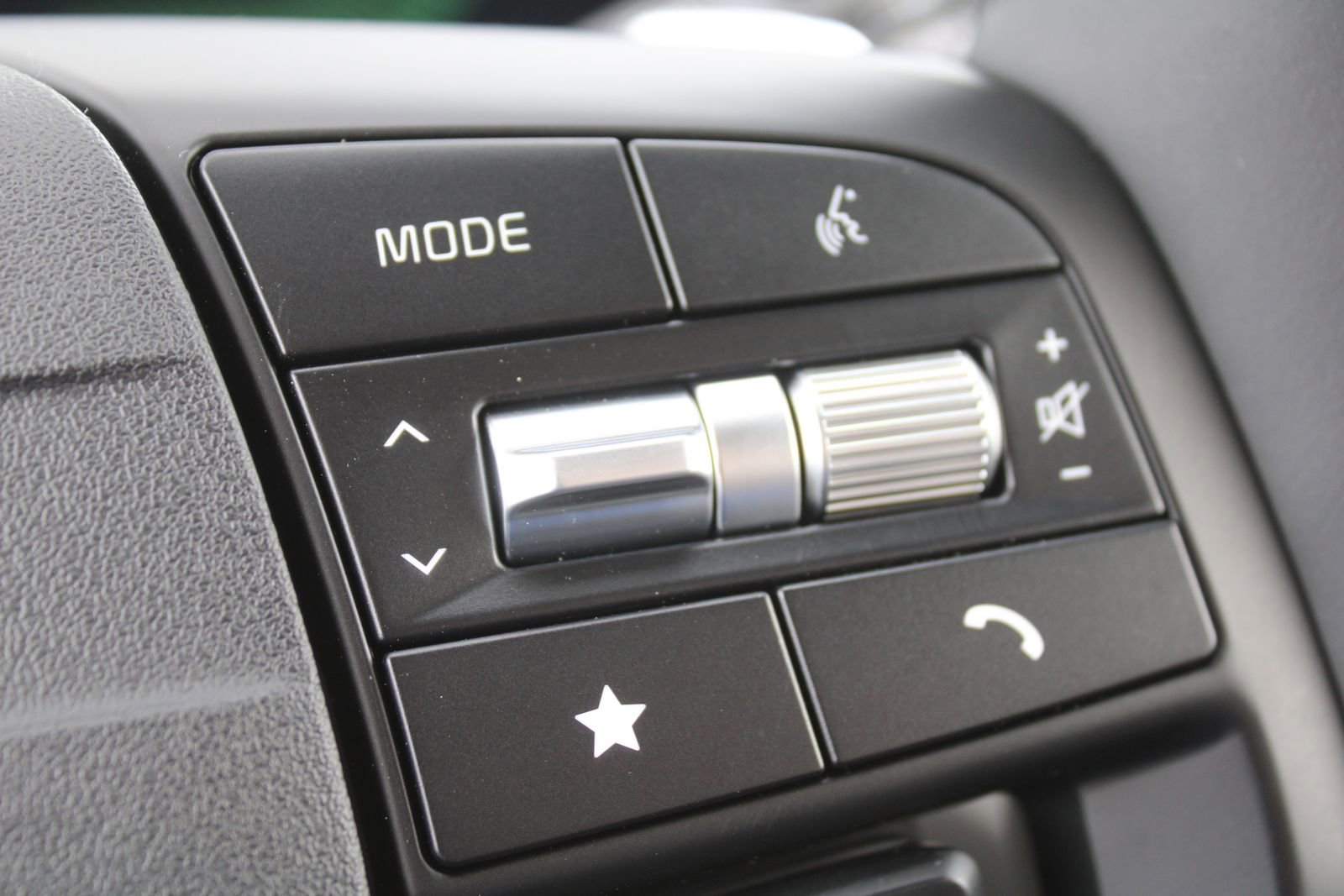 New 2026 Kia Sportage AWD Hybrid image 32