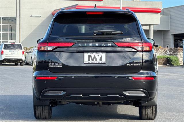 New 2026 Nissan Rogue Platinum image 5