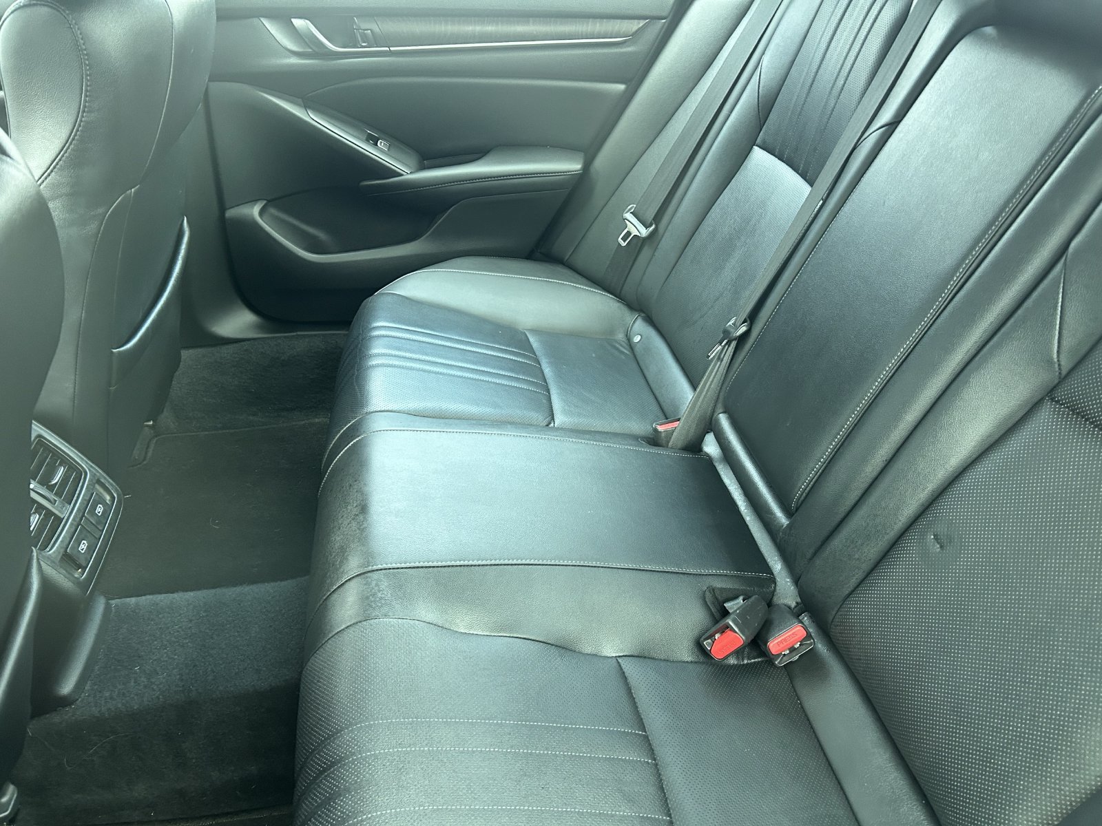 Used 2022 Honda Accord EX-L image 11