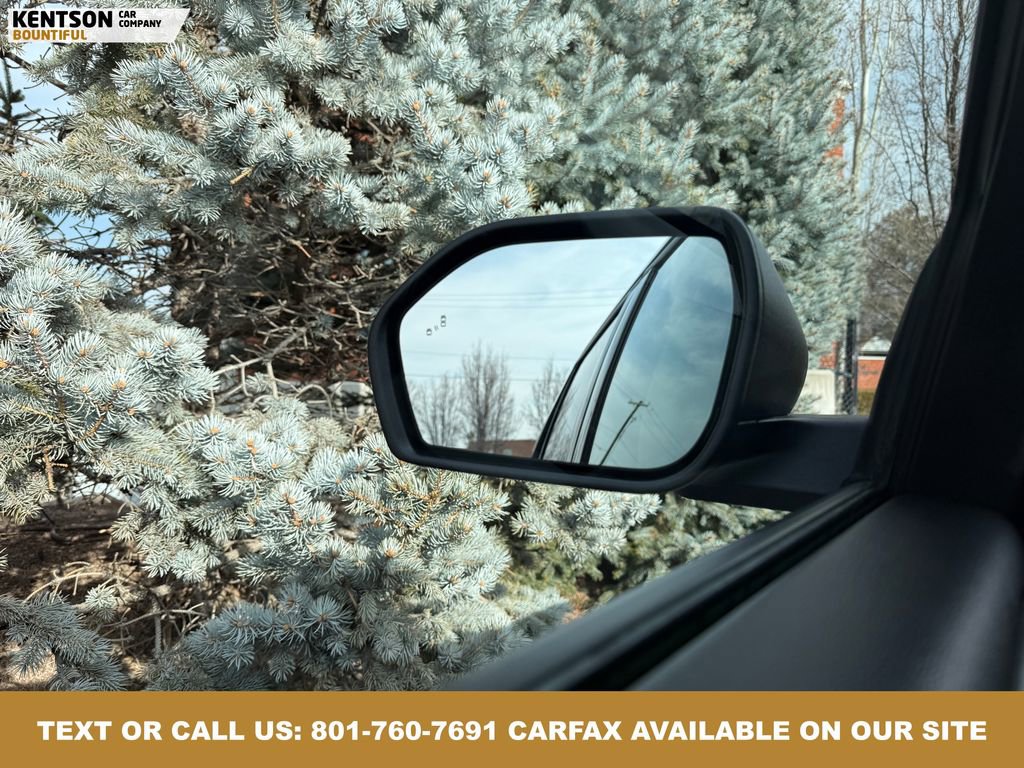 Used 2025 Ford Explorer Active image 23