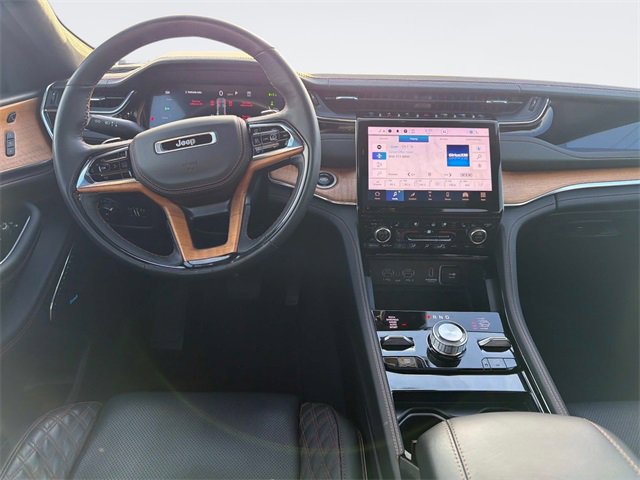 Used 2023 Jeep Grand Cherokee Summit image 16