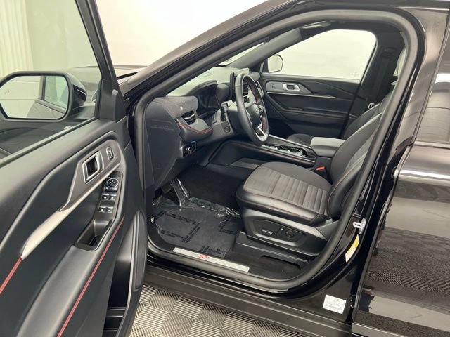 Used 2025 Ford Explorer ST-Line w/ Premium Package AWD/4WD image 12