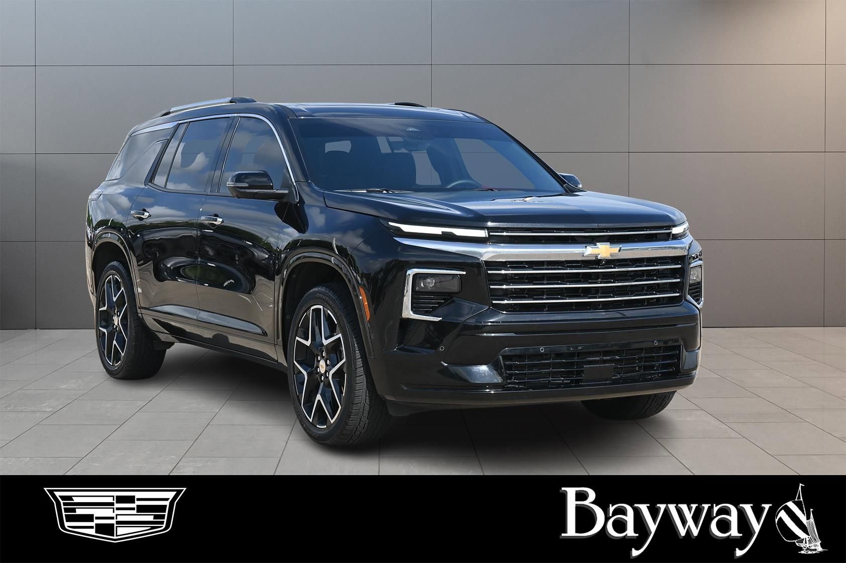 Used 2025 Chevrolet Traverse High Country FWD image 3