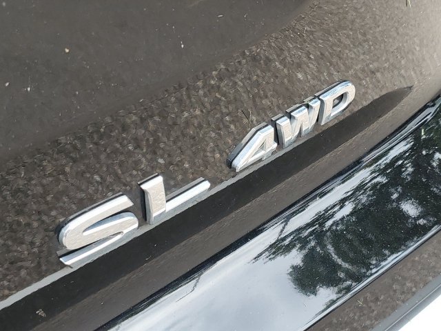 Used 2025 Nissan Pathfinder SL AWD/4WD image 35