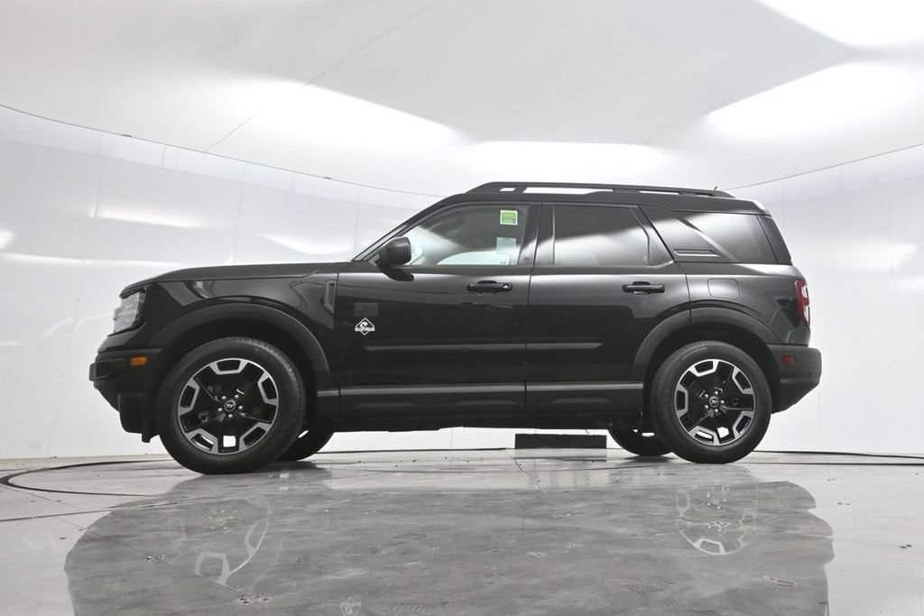 Used 2023 Ford Bronco Sport Outer Banks w/ Tech Package AWD/4WD image 7