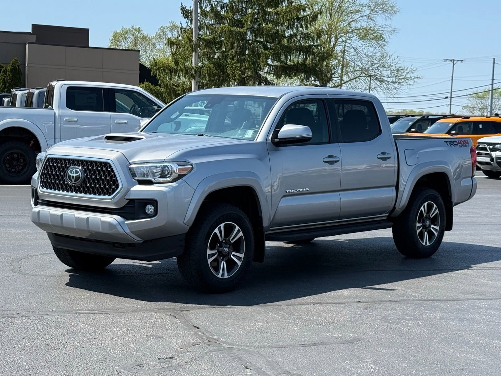 Used 2019 Toyota Tacoma TRD Sport AWD/4WD image 7