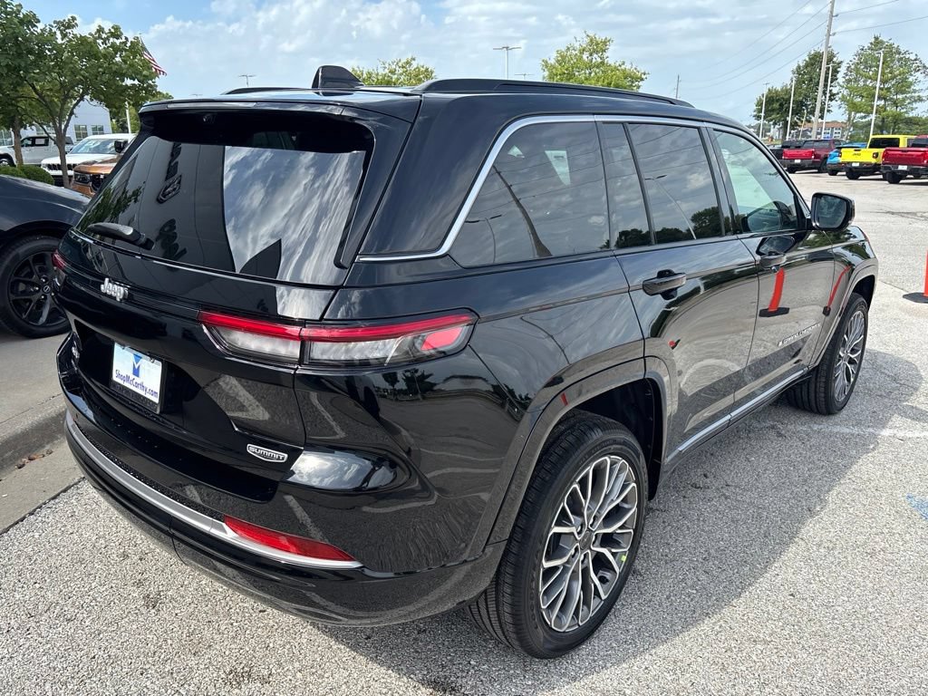 New 2027 Jeep Grand Cherokee Summit AWD/4WD image 12
