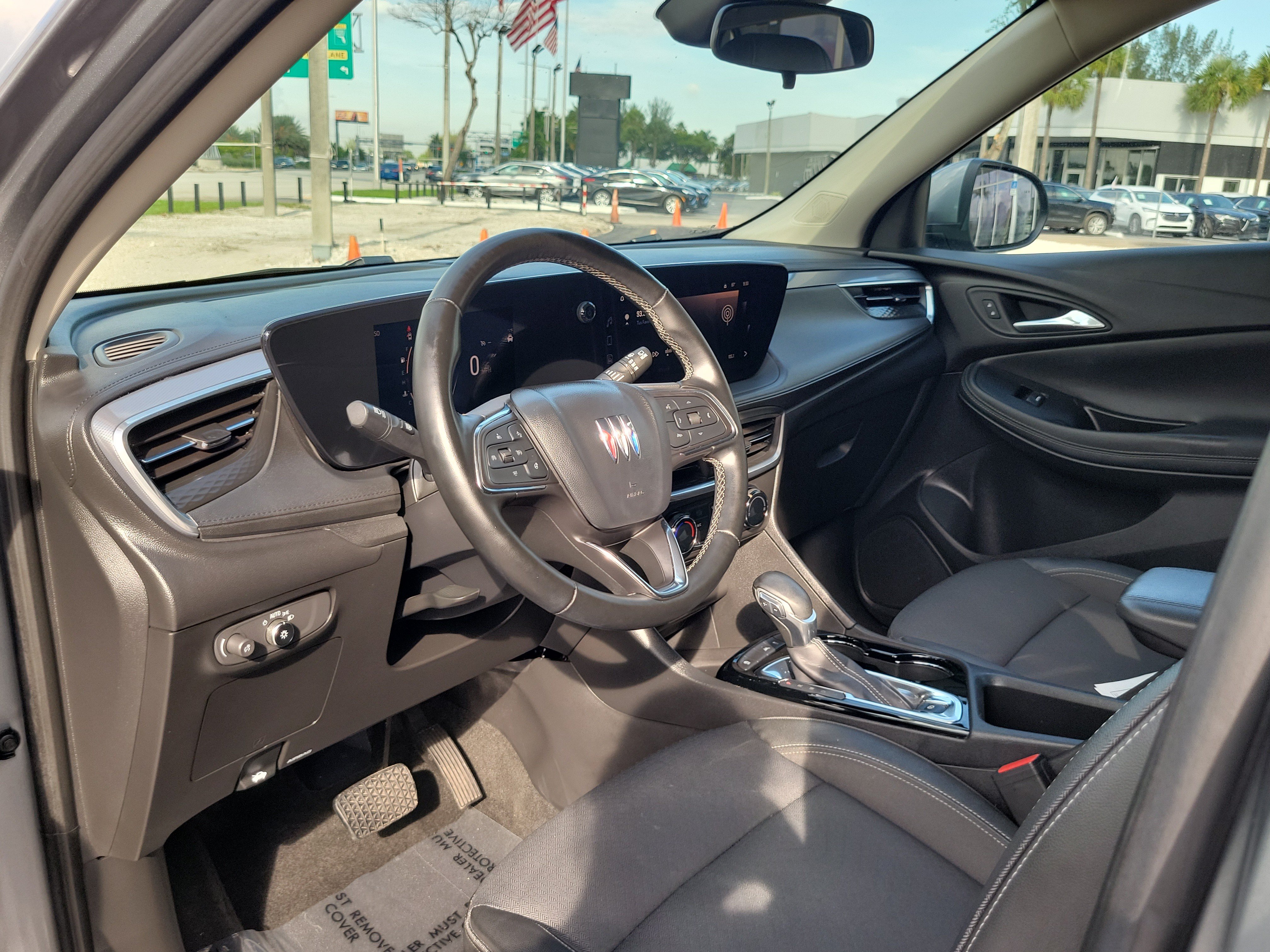 Used 2024 Buick Encore GX Preferred w/ Comfort Package FWD image 9