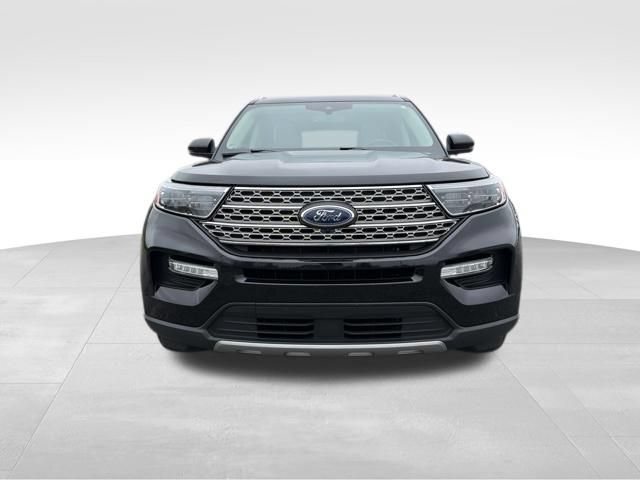 Used 2022 Ford Explorer Limited w/ Equipment Group 301A AWD/4WD image 3