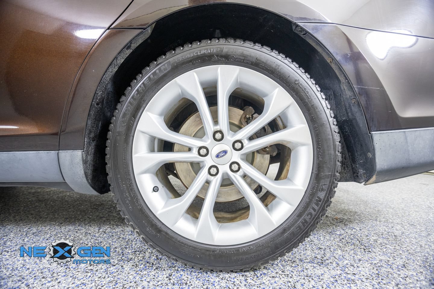 Used 2013 Ford Taurus SEL FWD image 45