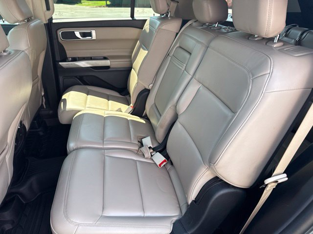 Used 2022 Ford Explorer XLT w/ Equipment Group 202A RWD image 14
