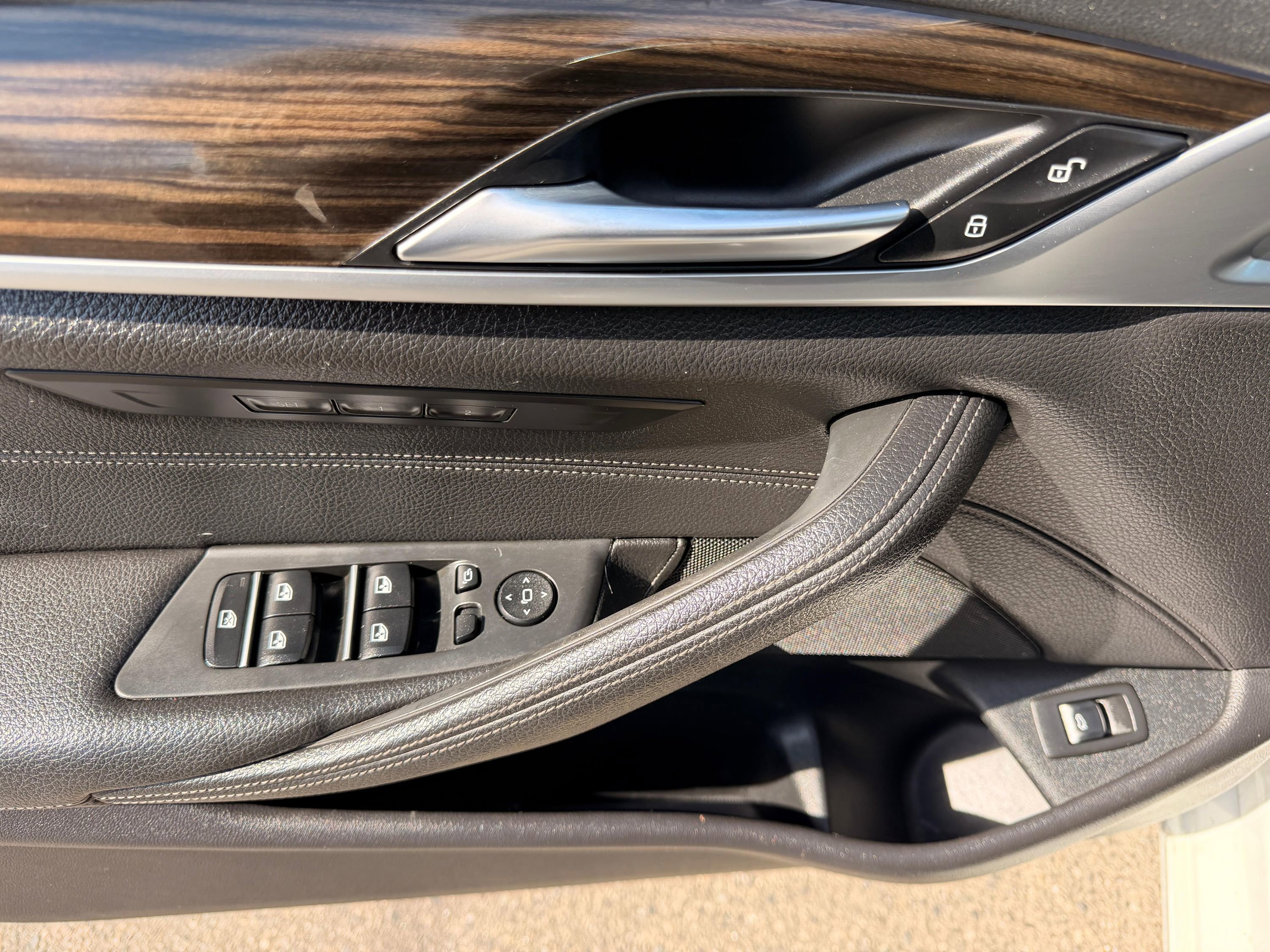 Used 2019 BMW 530i xDrive w/ Convenience Package AWD/4WD image 18
