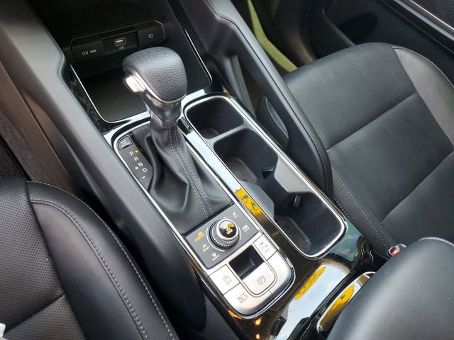 Used 2022 Kia Telluride LX image 31