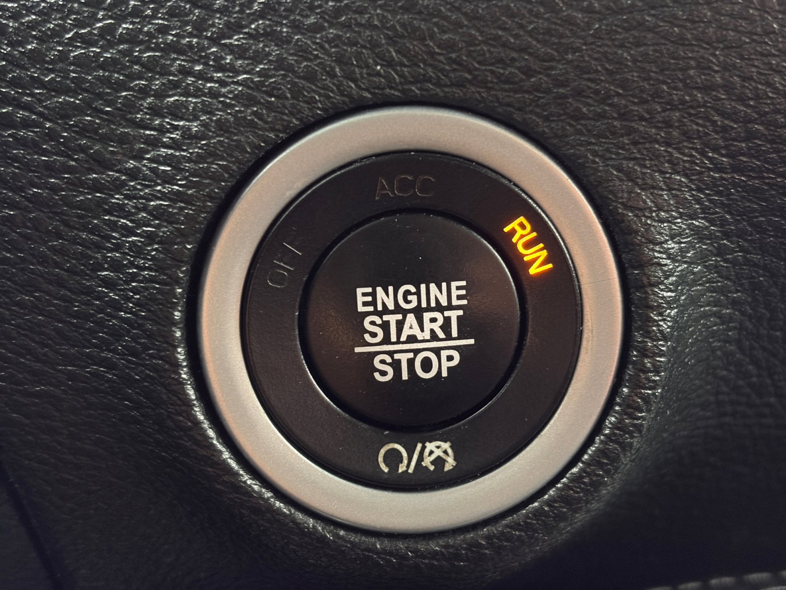 Used 2018 Dodge Challenger R/T RWD image 22
