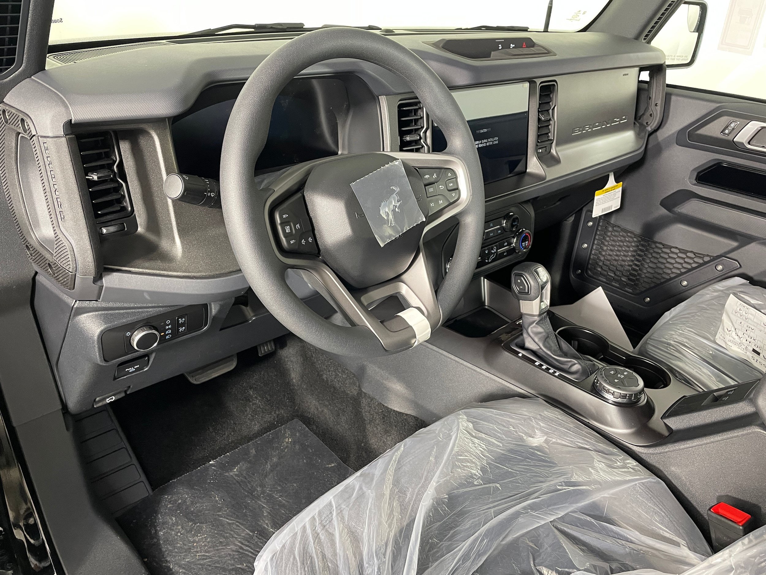 New 2025 Ford Bronco 2-Door AWD/4WD image 2