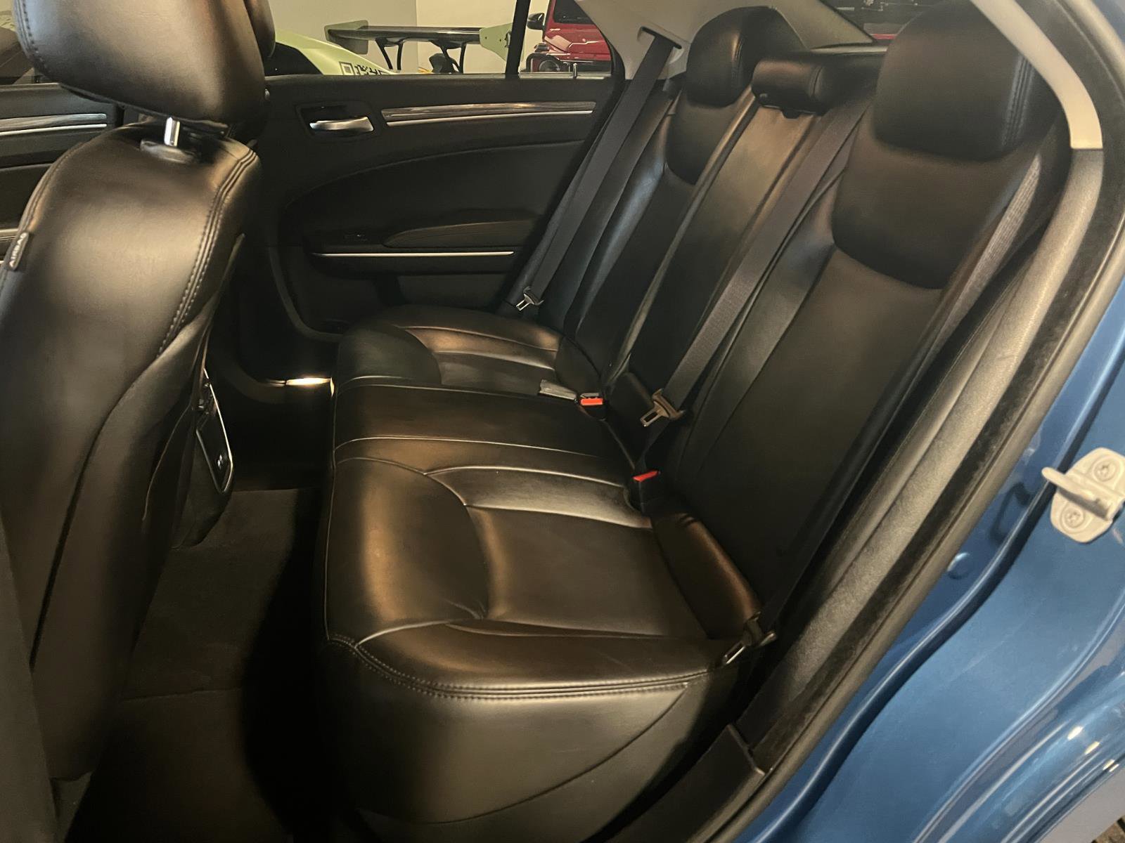 Used 2022 Chrysler 300 Touring L image 27