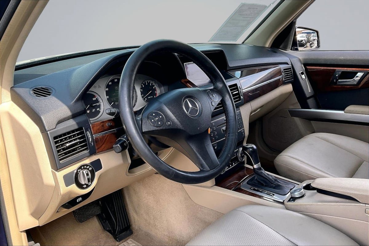Used 2010 Mercedes-Benz GLK 350 4MATIC image 13
