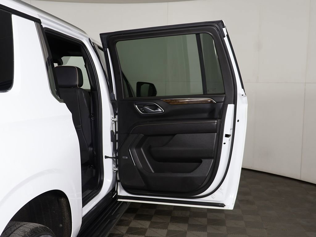 Used 2023 Chevrolet Suburban Premier AWD/4WD image 26
