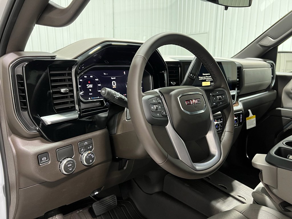 New 2026 GMC Sierra 1500 SLE image 8