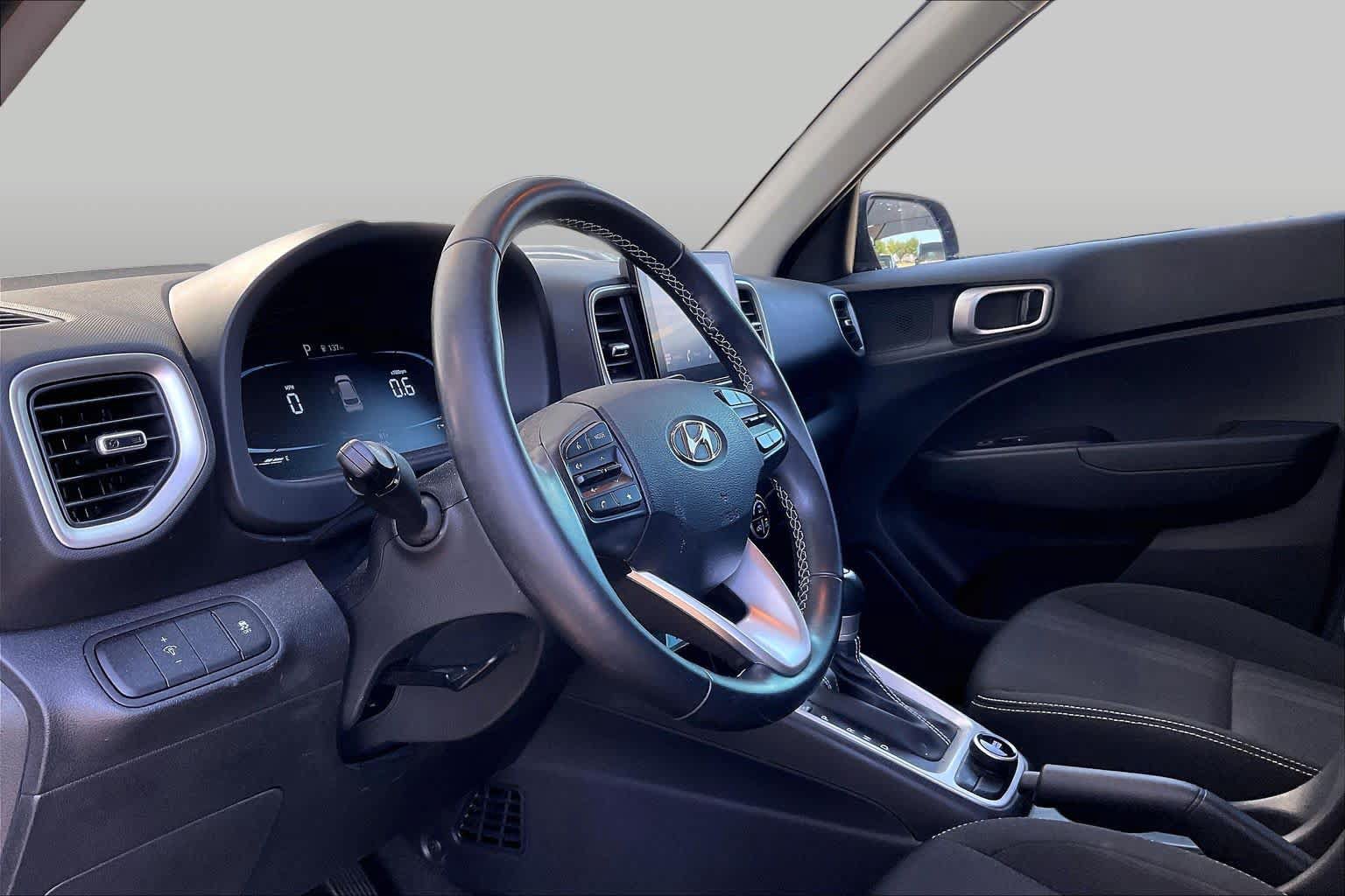 Used 2023 Hyundai Venue SEL w/ Cargo Package FWD image 15