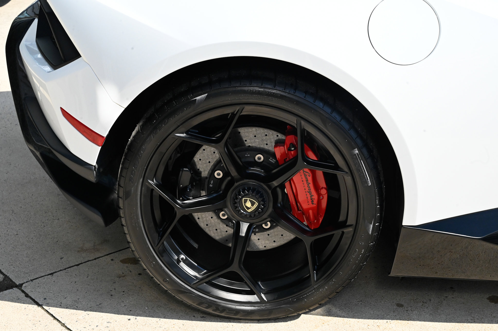 Used 2018 Lamborghini Huracan Performante image 8