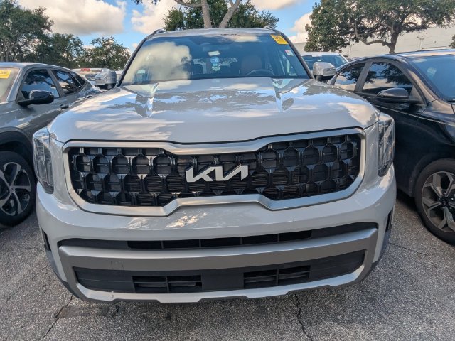 Certified 2023 Kia Telluride EX X-Line AWD/4WD image 2
