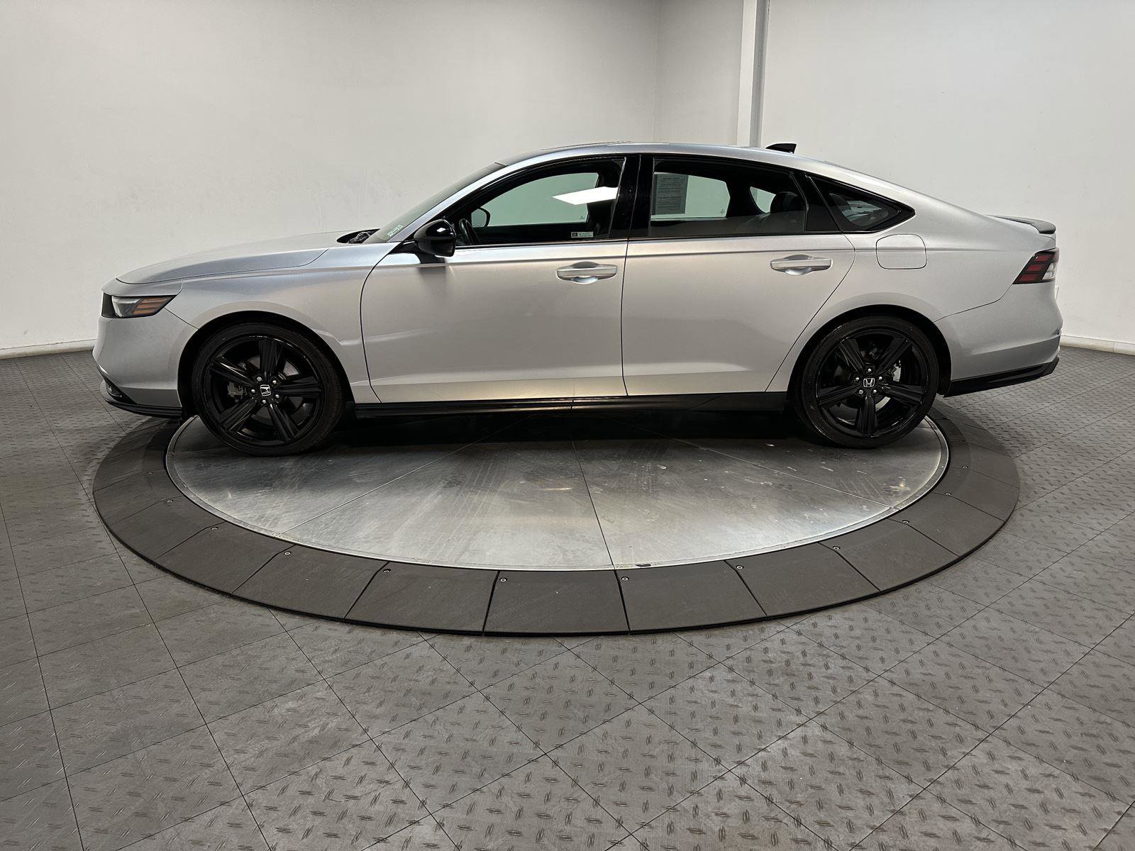 Certified 2025 Honda Accord Sport image 8