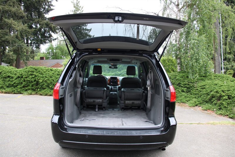 Used 2009 Toyota Sienna XLE Limited AWD/4WD image 19