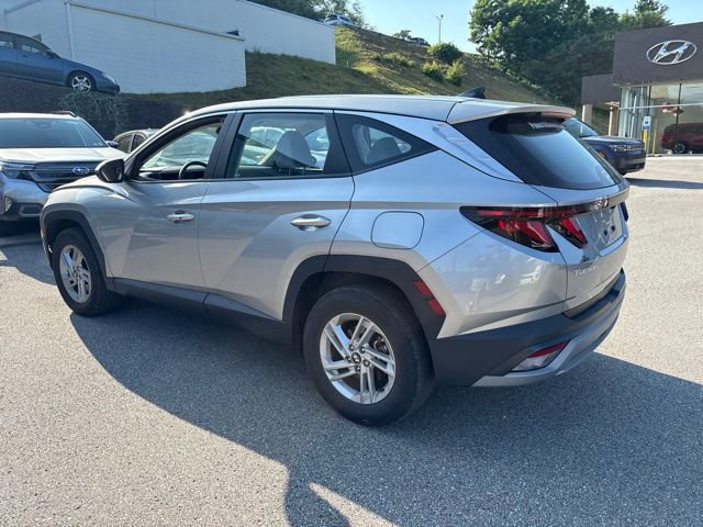 Used 2025 Hyundai Tucson SE AWD/4WD image 3