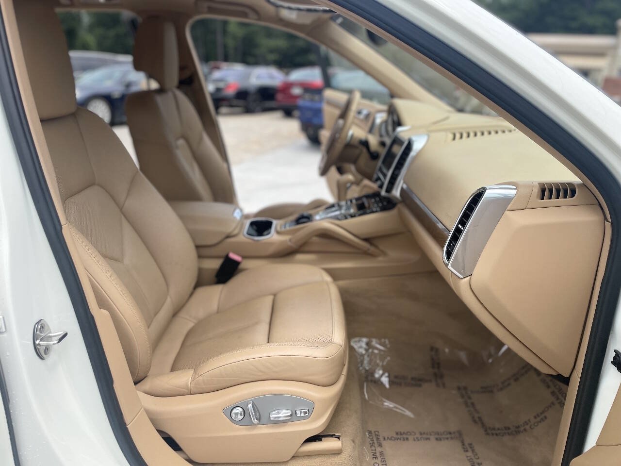 Used 2012 Porsche Cayenne AWD/4WD image 30