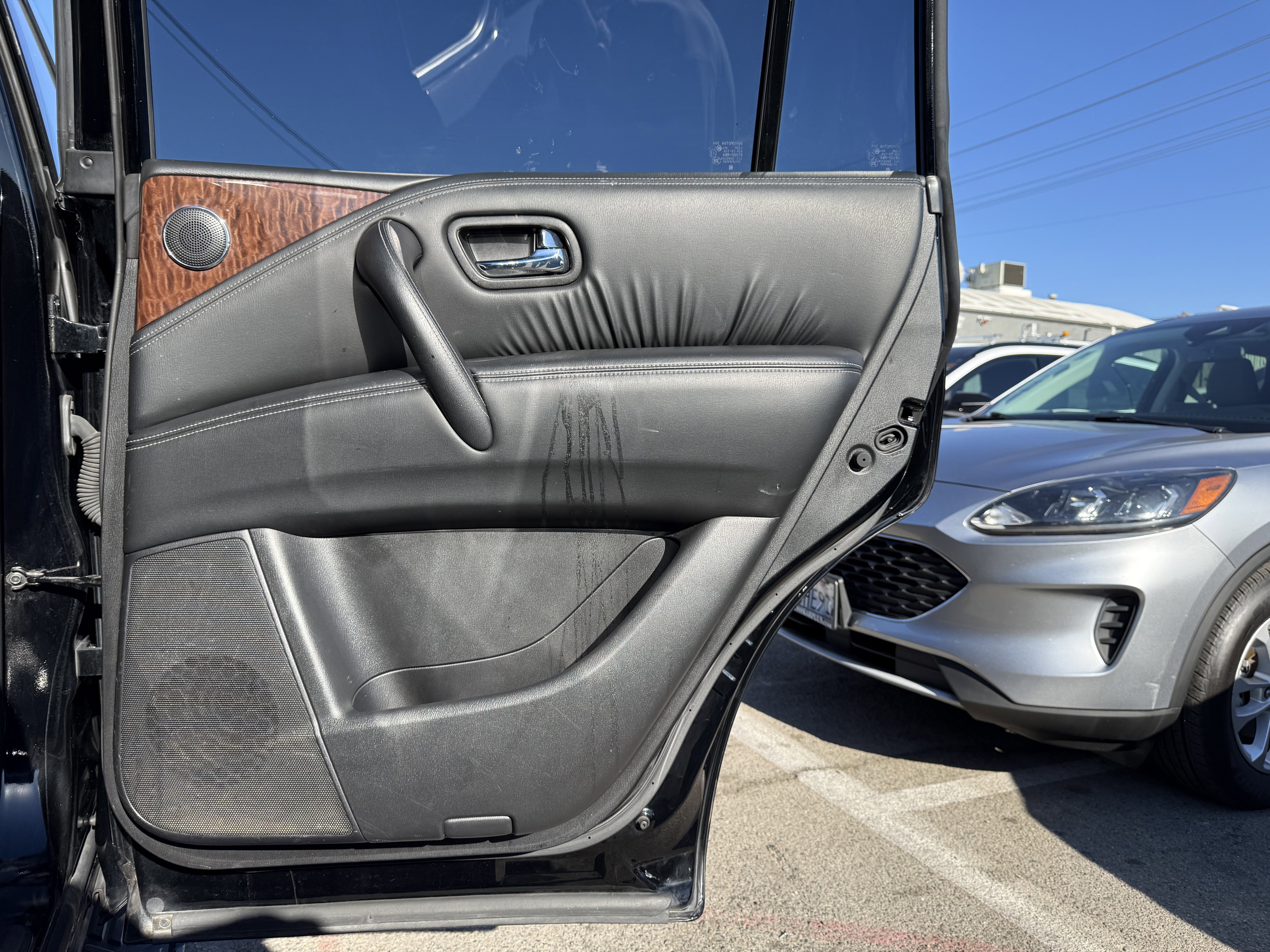 Used 2020 Nissan Armada SL w/ Premium Package image 21