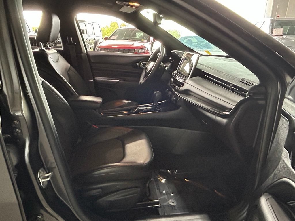 Used 2022 Jeep Compass Latitude FWD image 33