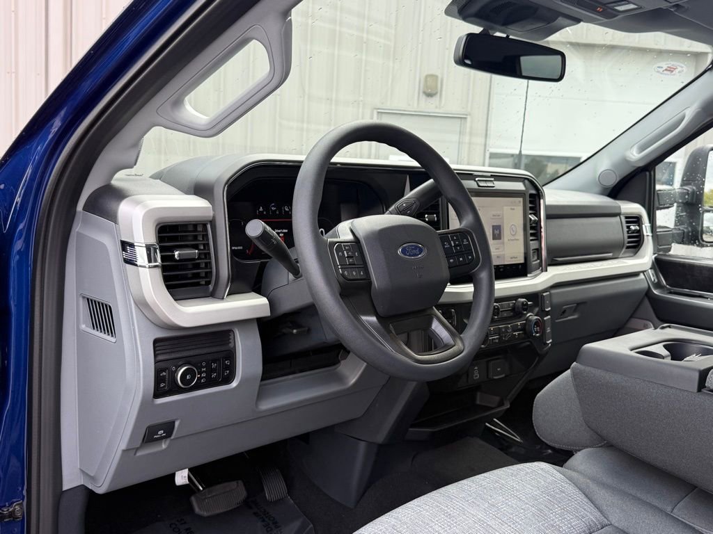 New 2026 Ford F250 XLT w/ XLT Premium Package image 4