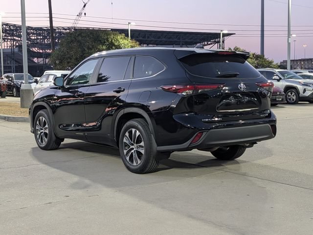 Used 2026 Toyota Highlander XLE AWD/4WD image 9