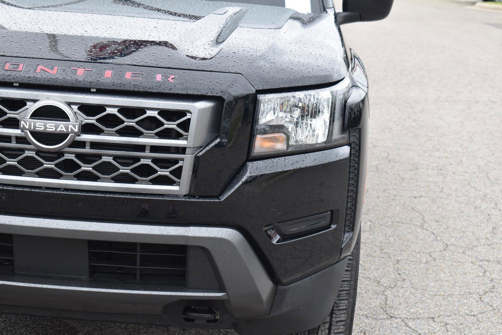 Used 2022 Nissan Frontier SV w/ Technology Package AWD/4WD image 17