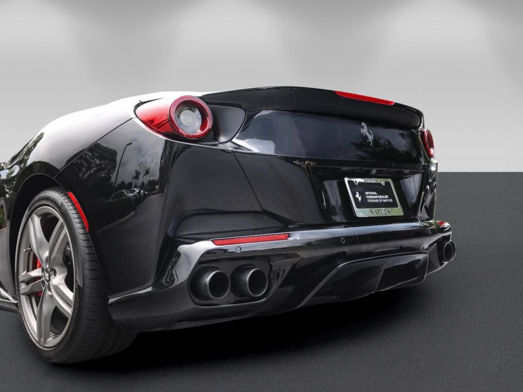 Certified 2019 Ferrari Portofino RWD image 20
