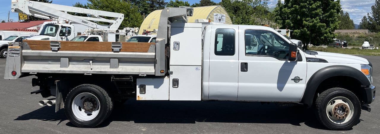 Used 2015 Ford F550 4x4 SuperCab Super Duty w/ Power Equipment Group image 2