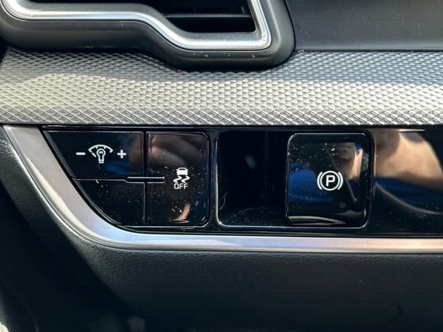 Used 2025 Kia Sportage LX image 20