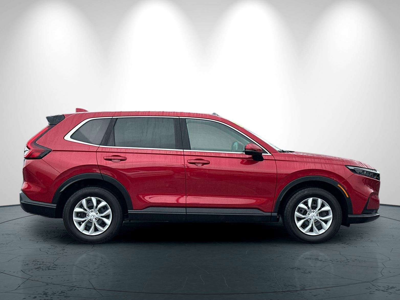 Used 2023 Honda CR-V LX image 3