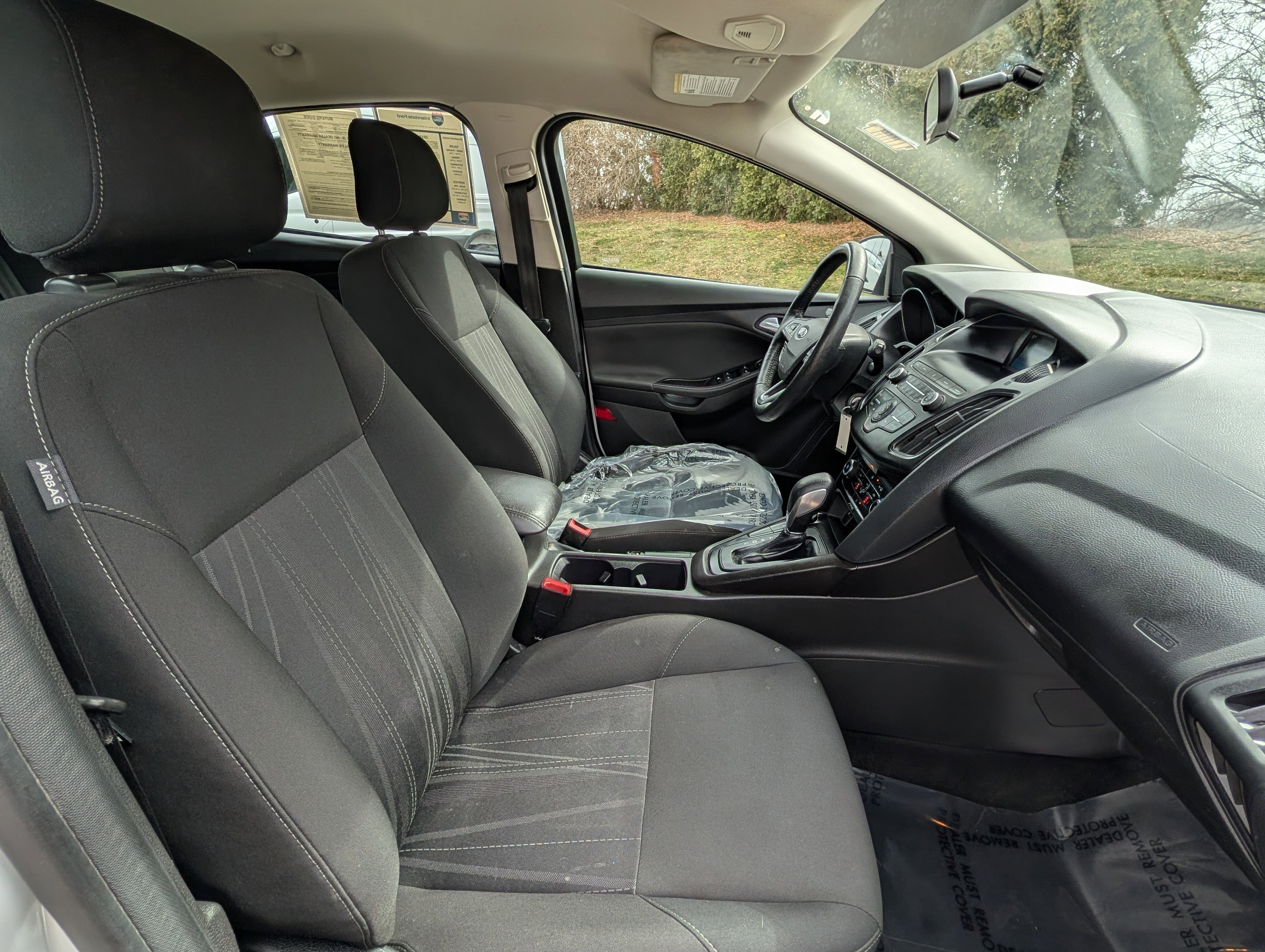 Used 2018 Ford Focus SE w/ Cold Weather Package image 11